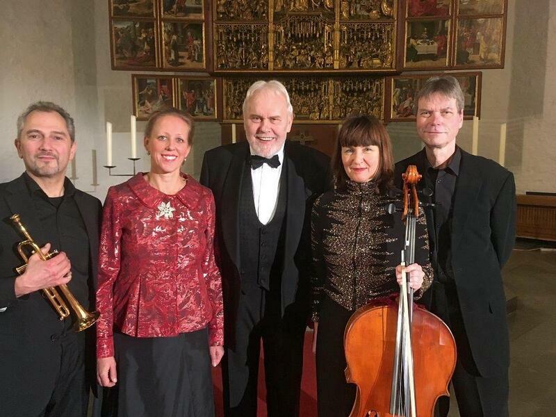 festliches Adventskonzert mit Gunther Emmerlich und Ensemble