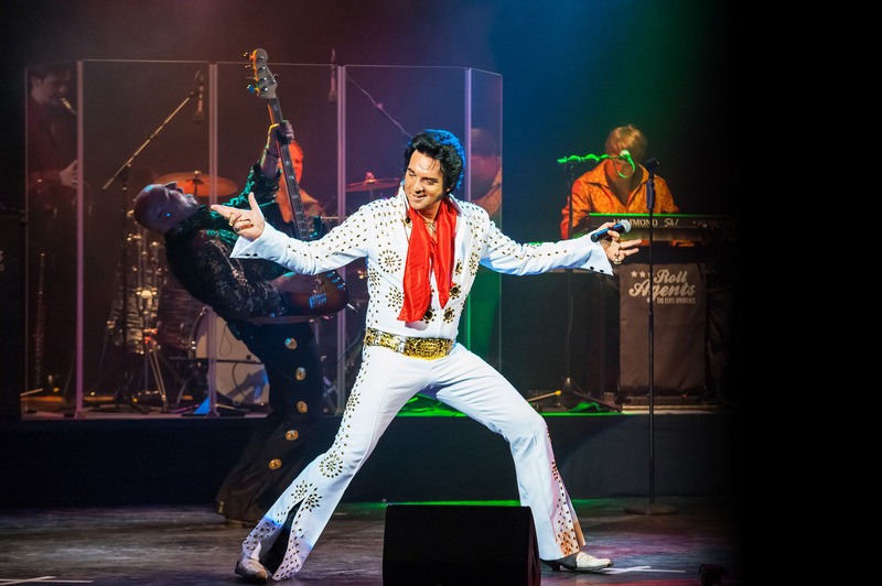 Elvis Las Vegas Christmas Show - Nils Strassburg & The Roll Agents