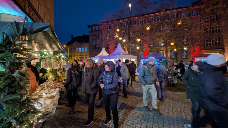 Postplatz erstrahlt in ganz neuem Licht