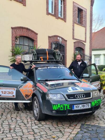 Rallye zweier Unternehmer als Hilfe für Gambia