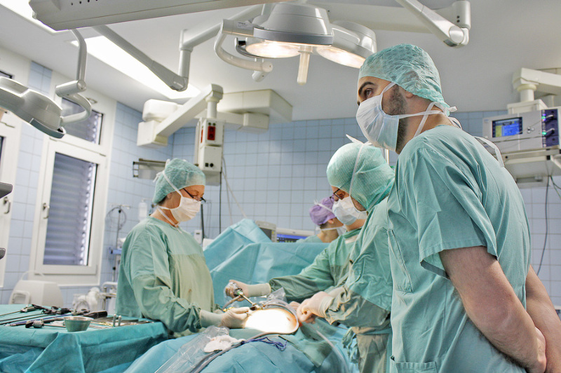 Auch St.-Carolus-Krankenhaus verhängt weitreichendes Besuchsverbot