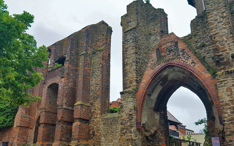 Arbeiten an der Mönchskirchruine