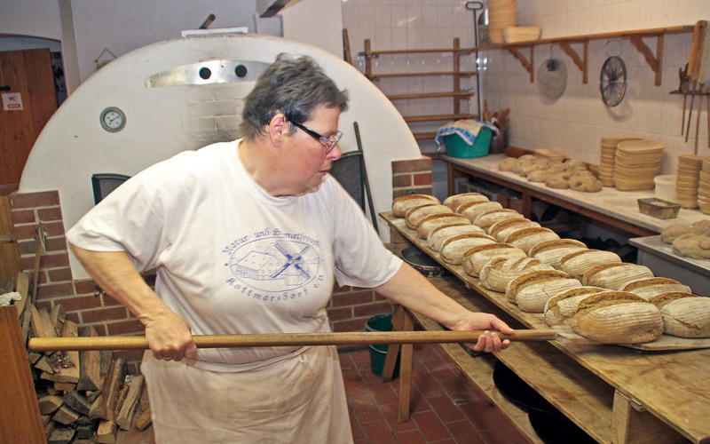 Schaubacken an der Kottmarsdorfer Bockwindmühle 