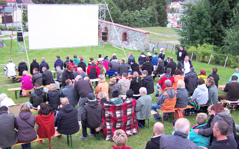 Open Air Kino auf Eiskellerberg