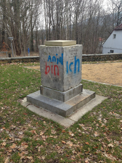 Spendenaktion für das Grabmonument