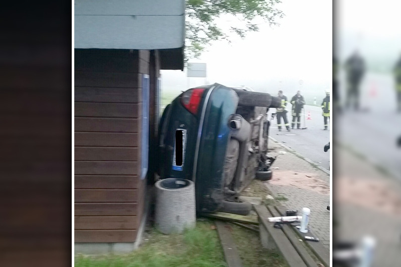 Auto überschlägt sich bei Flucht