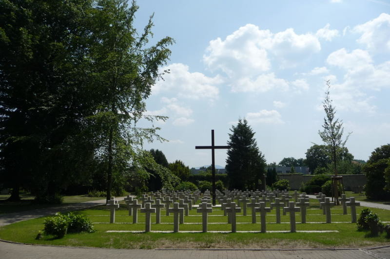 Kriegsgräberanlage instand gesetzt
