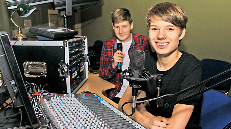 Die Schüler machen Radio für Schüler