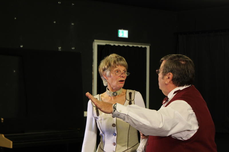 Der Theaterseniorenclub präsentiert Kriminalkomödie