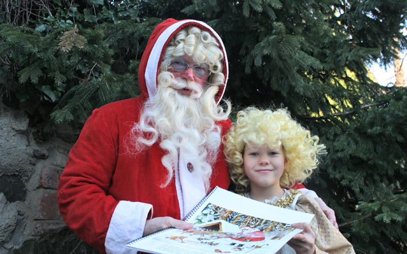 Weihnachtsmann hat endlich seinen Engel