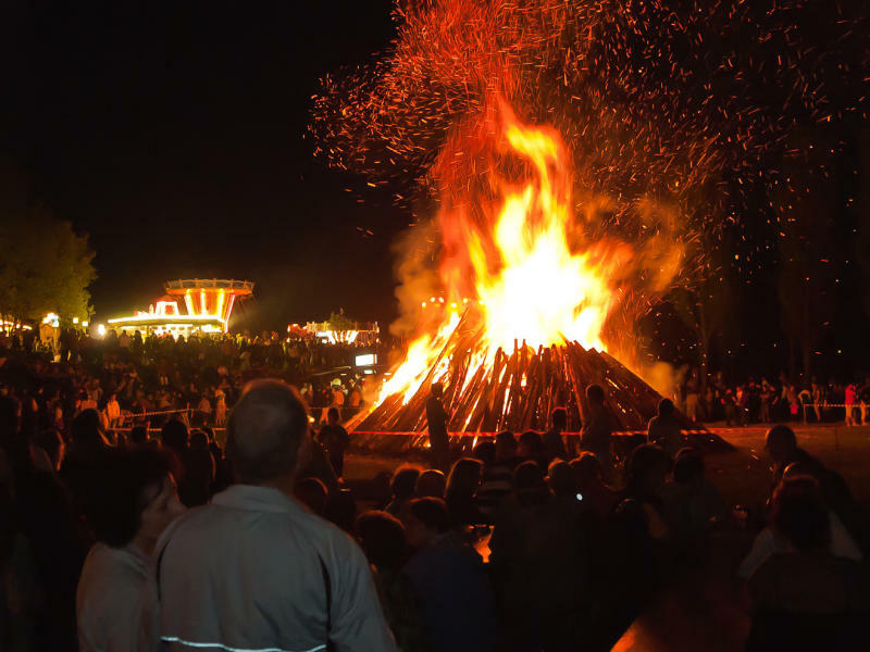 Viele Hexenfeuer lodern in der Region