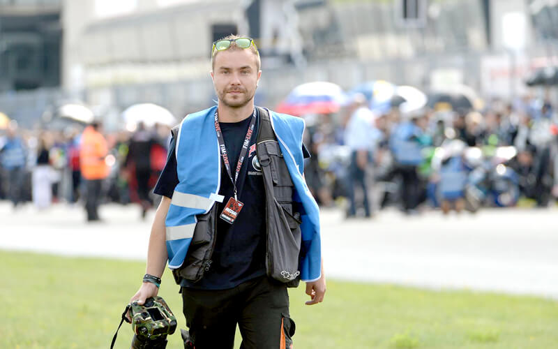 Kamenzer schießt Bilder der weltbesten Motorradfahrer