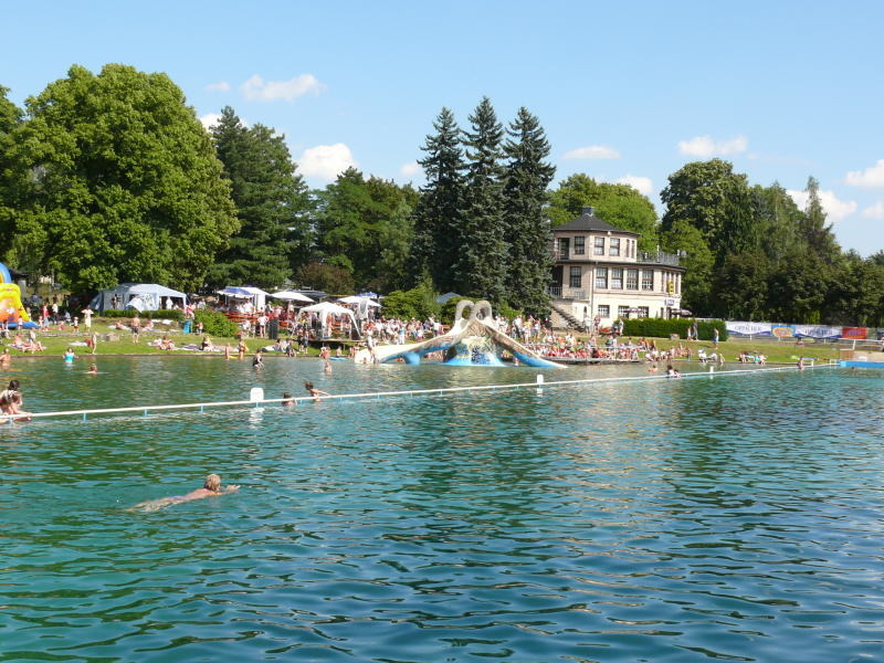 Maue Saison in den Freibädern der Region