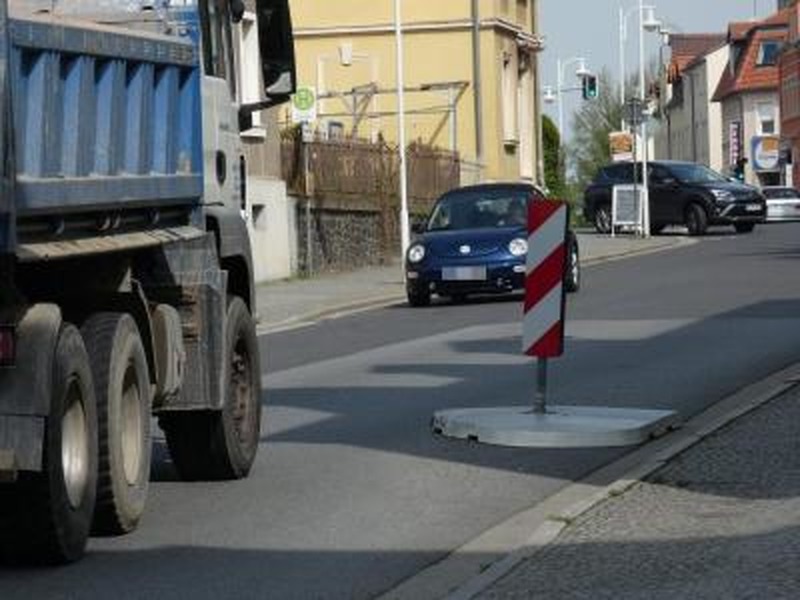 Verkehrsinsel wird zum Politikum