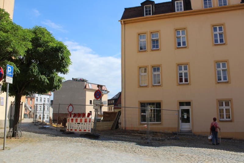 Verdächtige Risse: Haus wird teilgeräumt