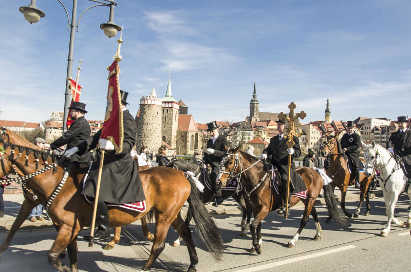 Gefährlicher Keim zwingt Osterreiter in die Knie