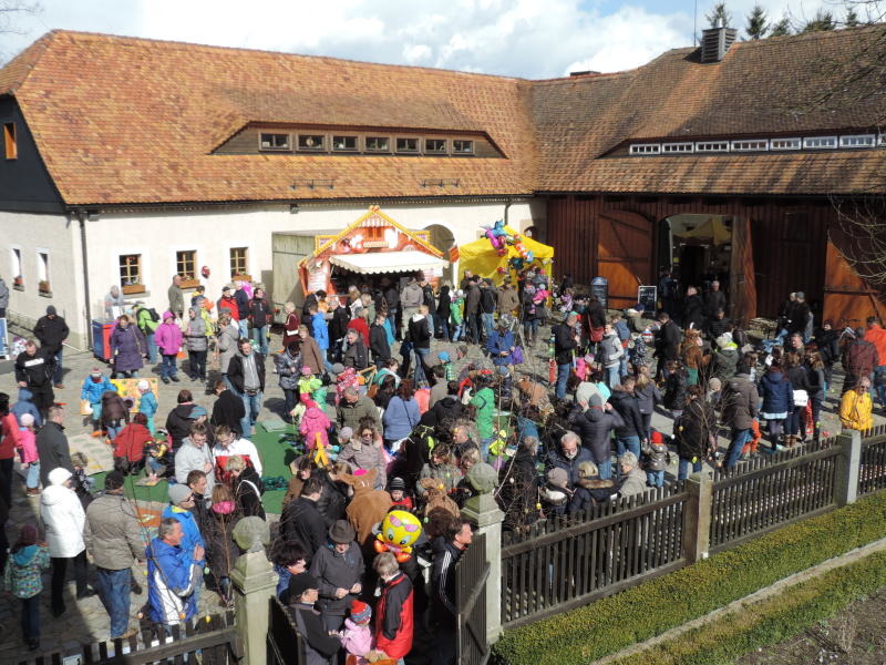 Osterhasenfest auf dem Eibauer Faktorenhof