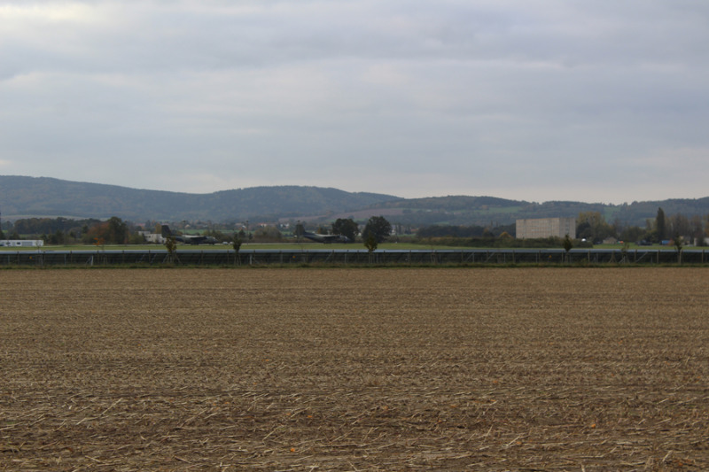 Flugplatzbetreiber pumpen Kreis und Stadt an