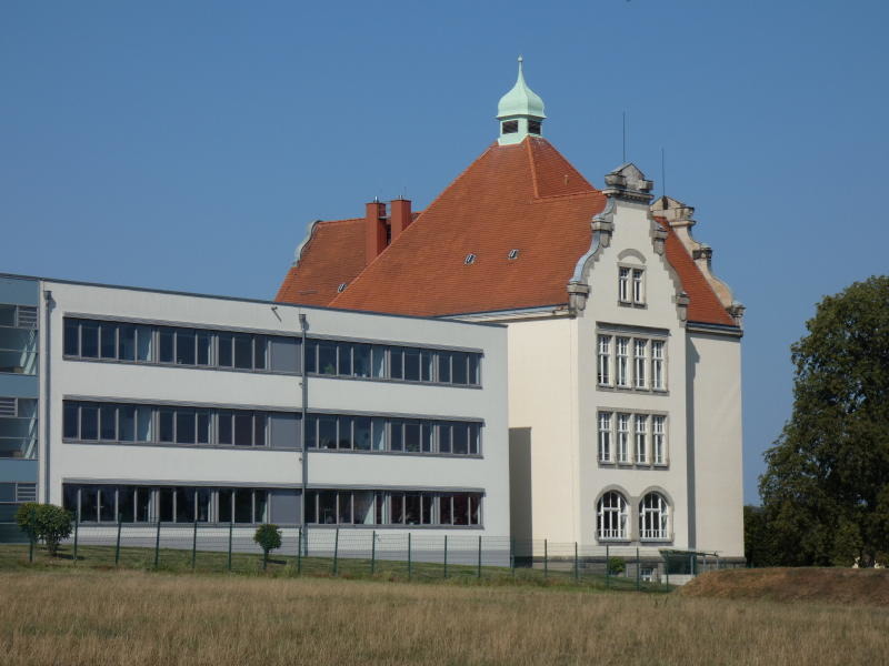 Schulen platzen  aus allen Nähten