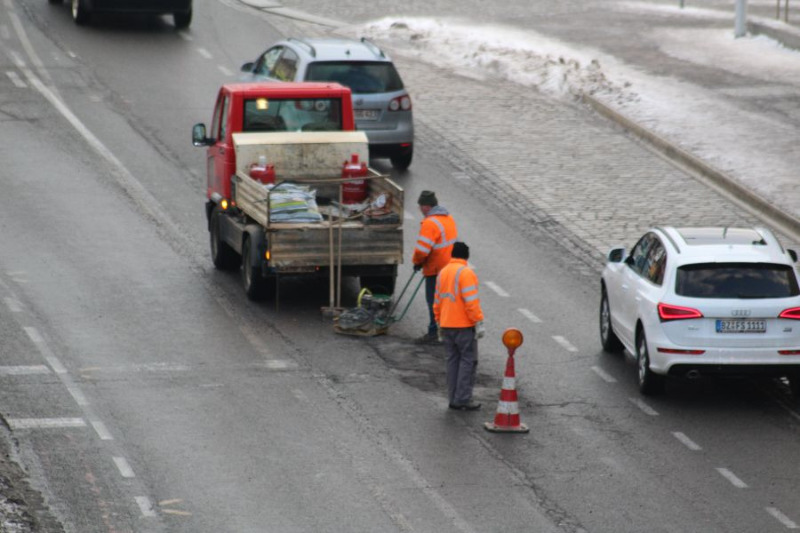 Stadt lässt Straßen instand setzen