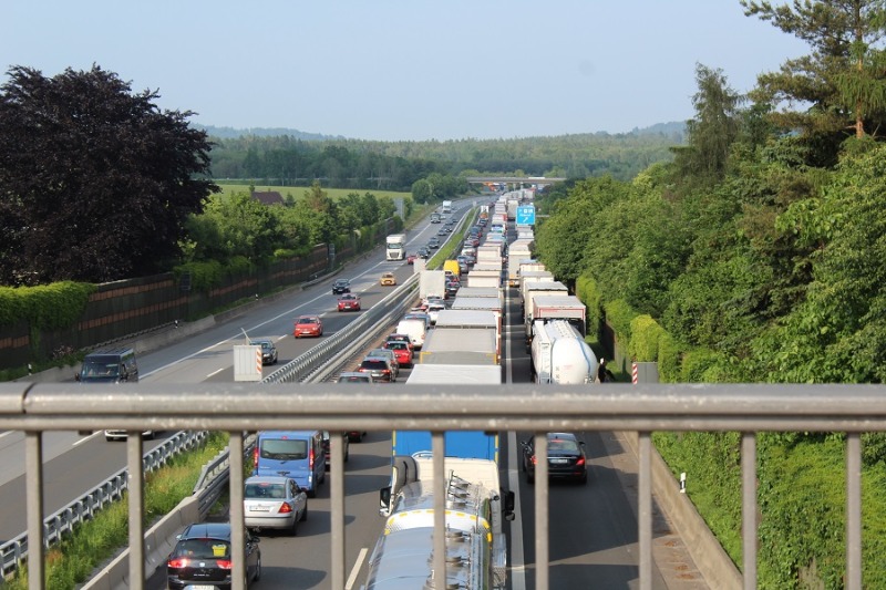 Lkw-Chaos auf der A 4