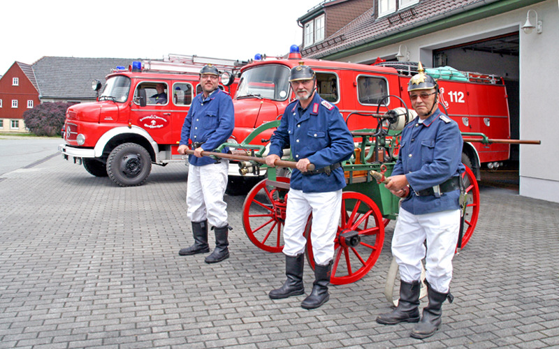 Großharthau feiert bei der Feuerwehr