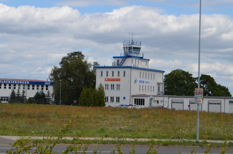 Licht und Schatten über  dem Kamenzer Flugplatz