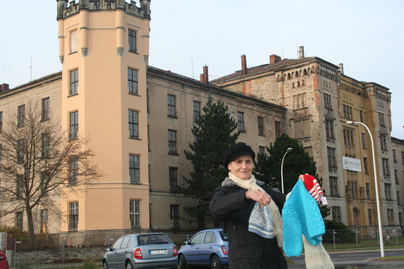 Handarbeiten für die Mandaukaserne