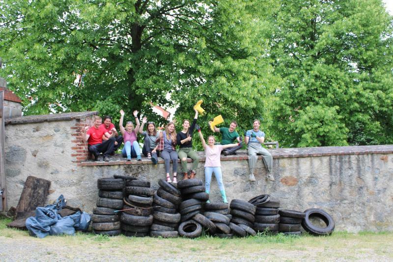 Aktion „Saubere Neiße“: Viel Müll aus Grenzfluss geholt