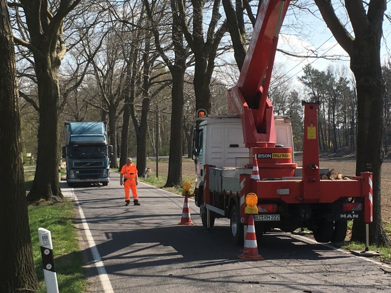 S 127 bei Nieder-Neundorf vier Tage gesperrt