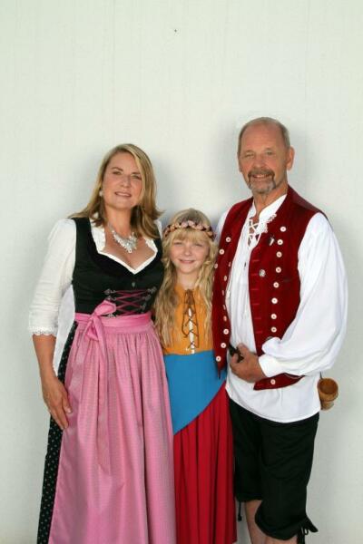 Schäferfamilie in der Großschönauer Kirche