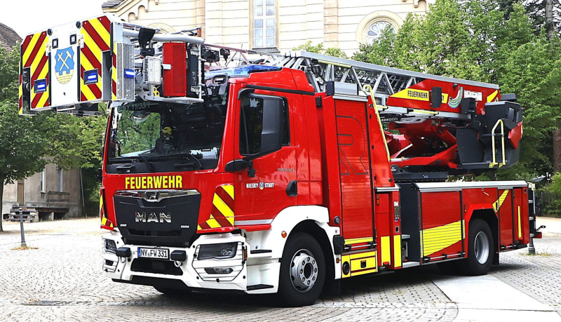 Neue Drehleiter für die Feuerwehr Niesky