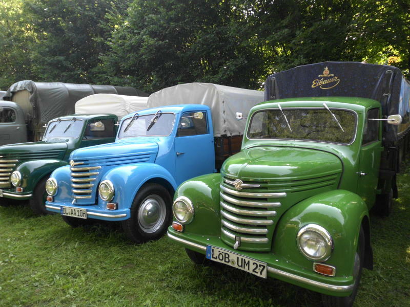 Oldtimer, Party und Blasmusik in Rackel