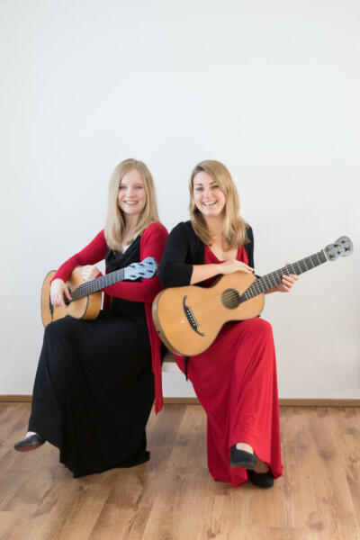 Zwei Gitarren in der Schiller-Aula Bautzen 