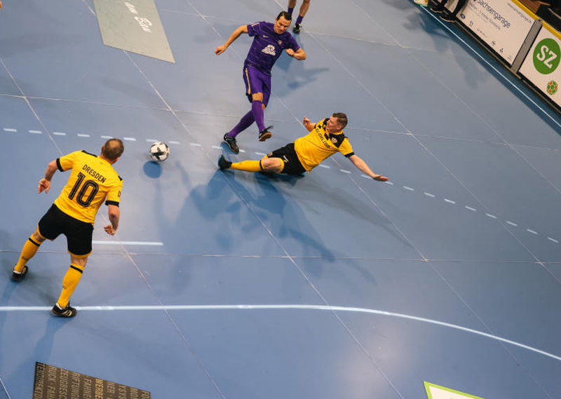 Die alten Stars von Dynamo kommen...