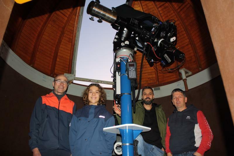 Astrophysiker greifen der Sternwarte unter die Arme