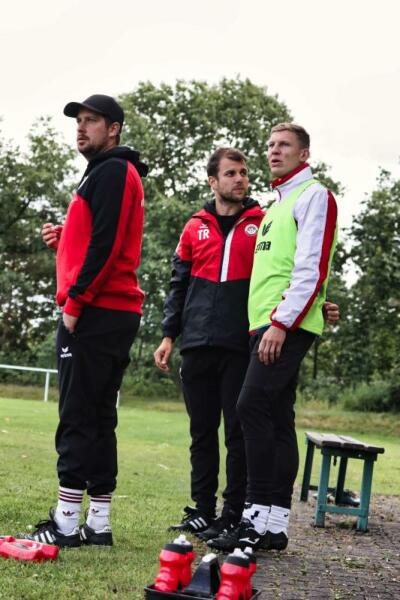 Trainer Kuntke sieht die Eintracht "zurecht da oben“
