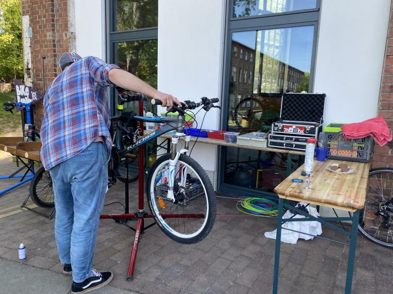 Reparaturcafé trifft in Görlitz Fahrradwerkstatt