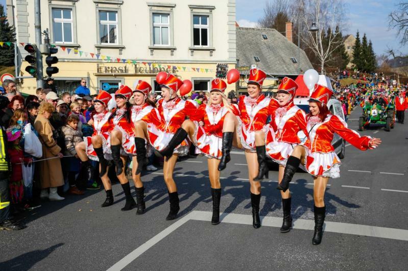 Karnevalisten im Oberland starten wieder durch