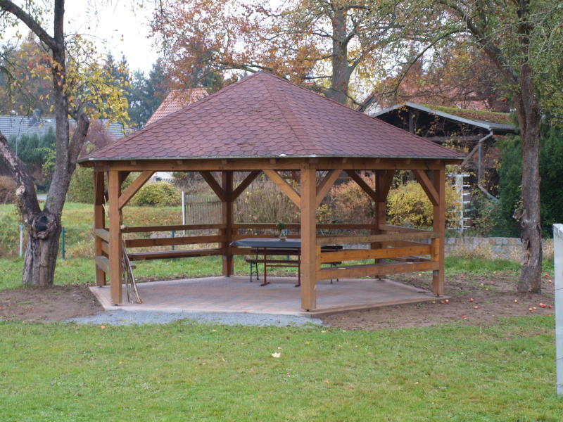 Pavillon nun im Zentrum von Groß Saubernitz