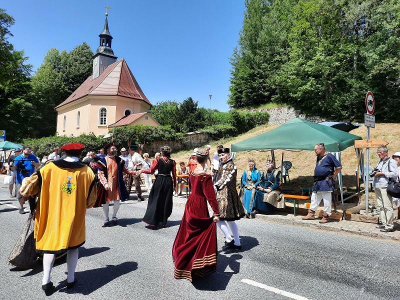 Spektakel in der Gablerstraße in Lückendorf