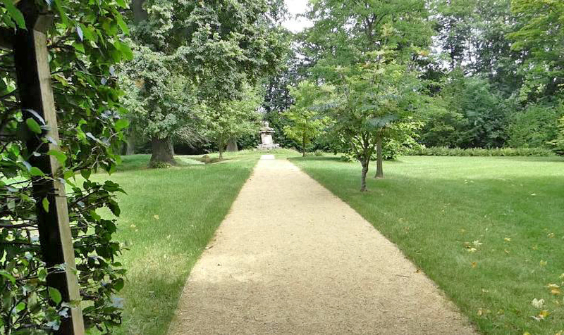 Die Schlossparkwege in Königshain sind erneuert