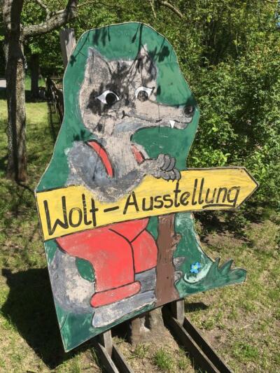 Trödel, Kräuter und der Wolf in Rietschen