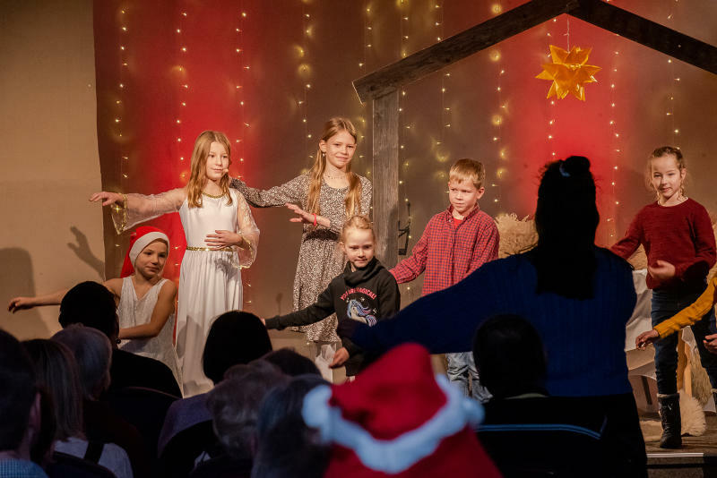 Traditionelles Weihnachtsfest in der Gemeinschaft