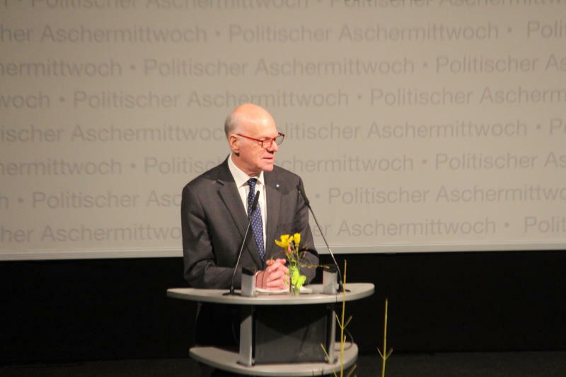 Lammert: Die Welt ist viel komplizierter geworden