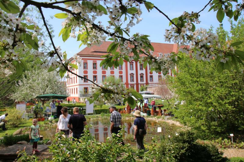 Saisonstart im Klostergarten St. Marienstern