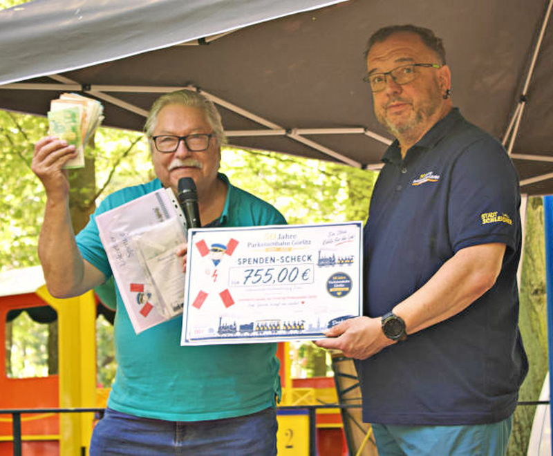 Sammler helfen der Parkeisenbahn