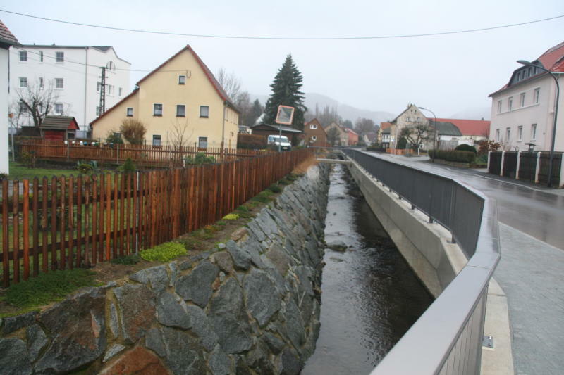 Stützmauer in Olbersdorf ist fertiggestellt