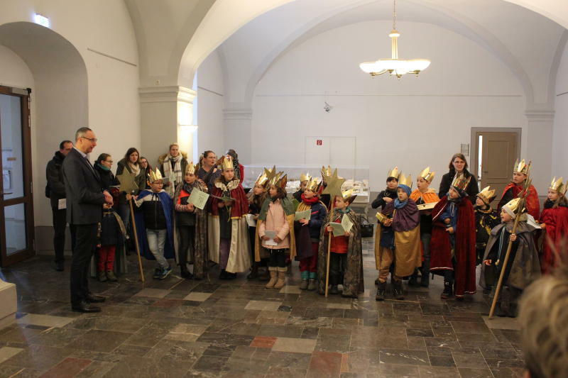 Sternsinger bringen den Segen ins Bautzener Rathaus