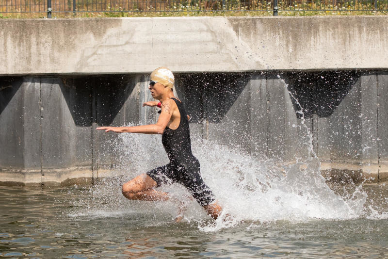 Aquathlon startet am Hafen